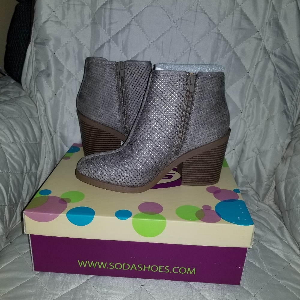 New in box With tags  boots